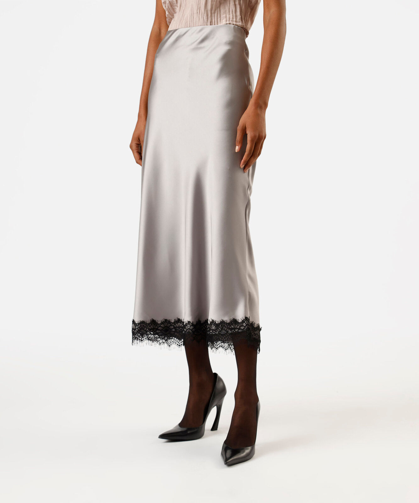 saia midi feminina com renda acetinada prateada