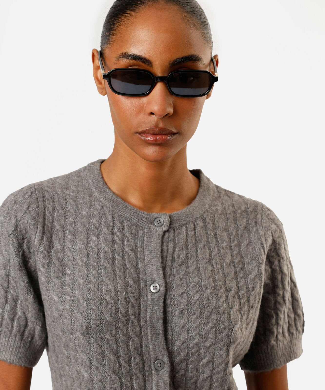 blusa feminina de tricot manga curta texturizada cinza