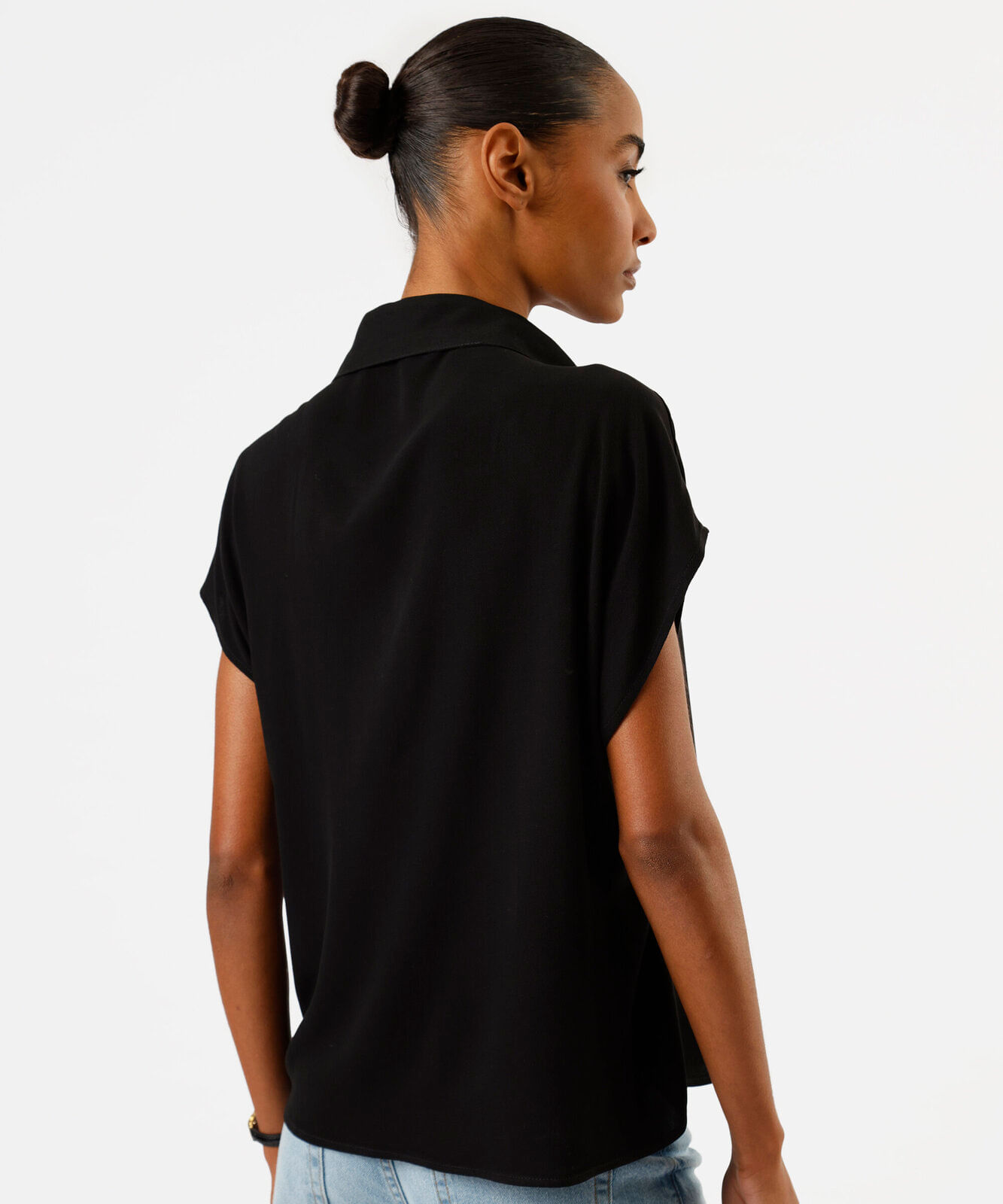camisa feminina de viscose manga curta preta