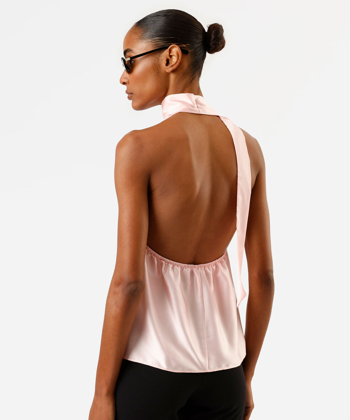 blusa frente única feminina decote degagê acetinada rosa