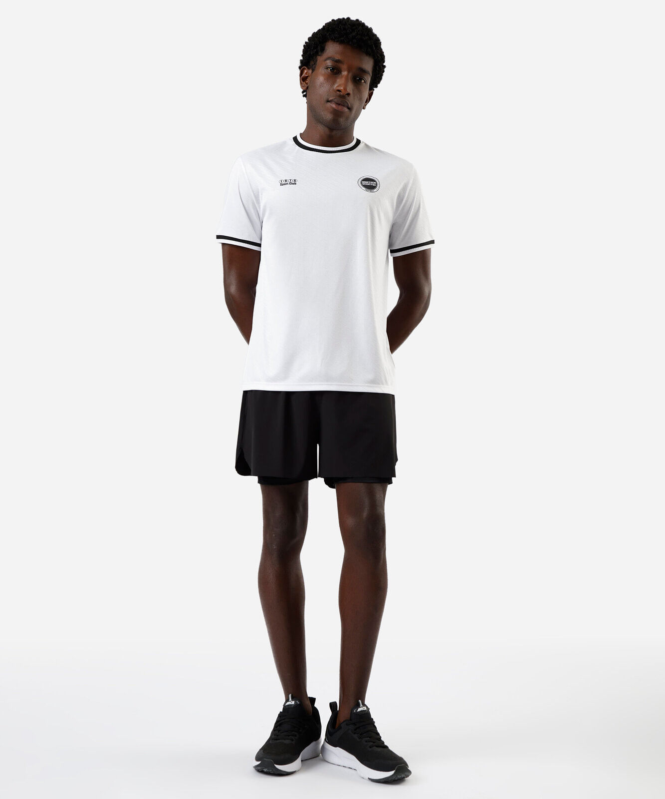 camiseta esportiva masculina manga curta estampada branca