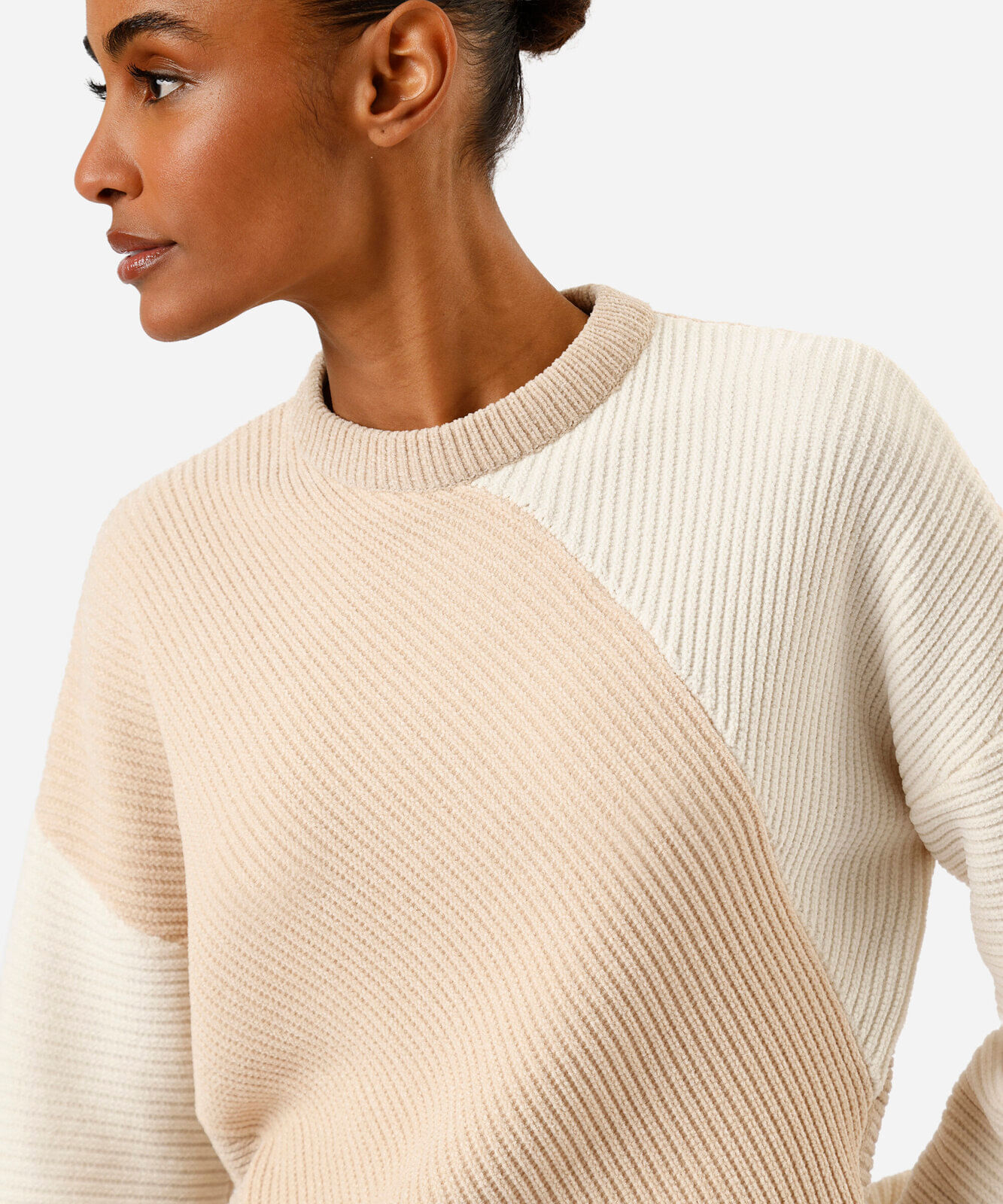 suéter feminino de tricot canelado bicolor bege