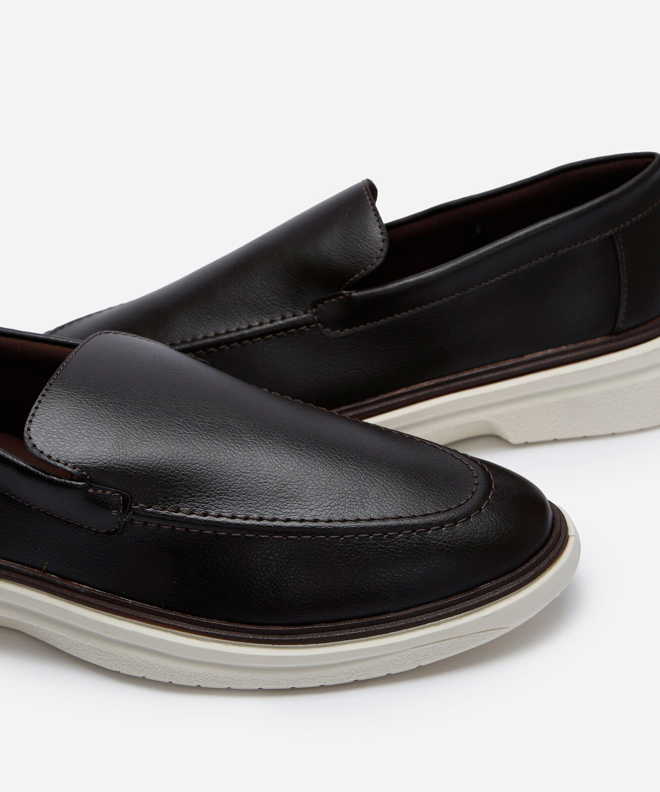 mocassim masculino texturizado marrom