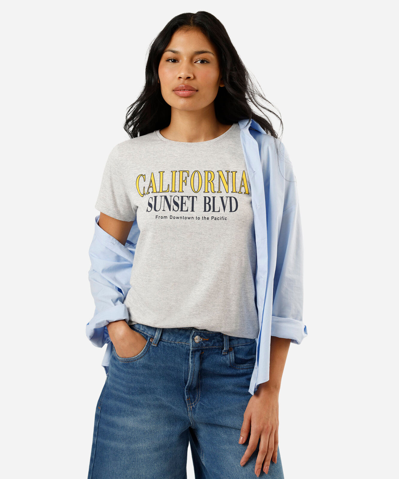 camiseta feminina com algodão manga curta estampada cinza