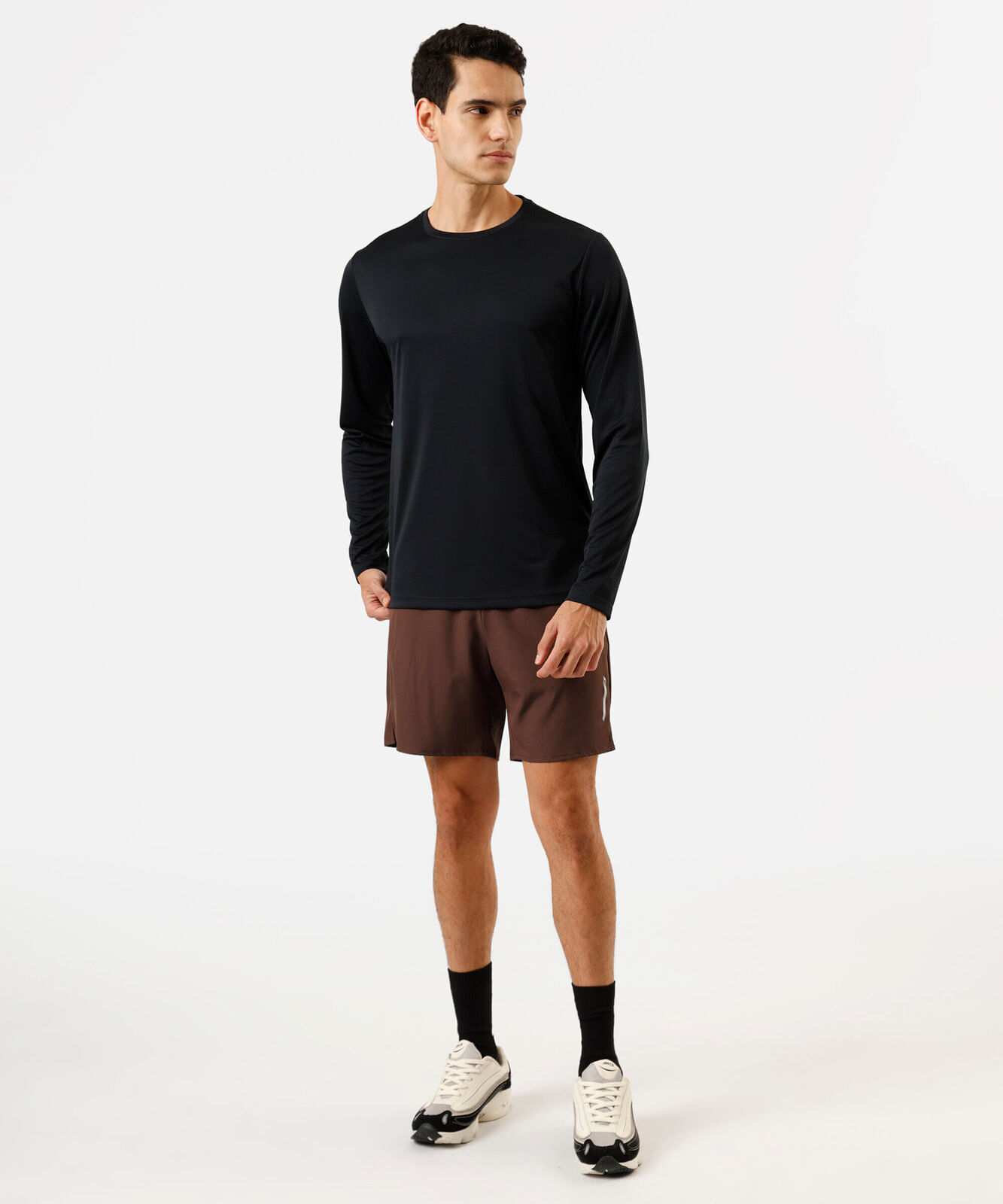 short masculino esportivo com bermuda interna marrom