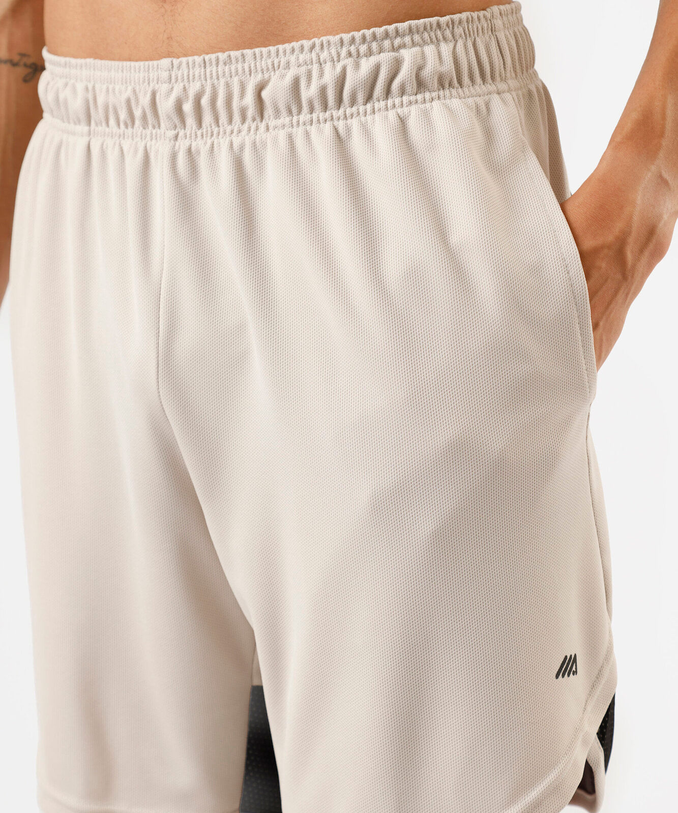 short masculino esportivo texturizado com recorte cinza