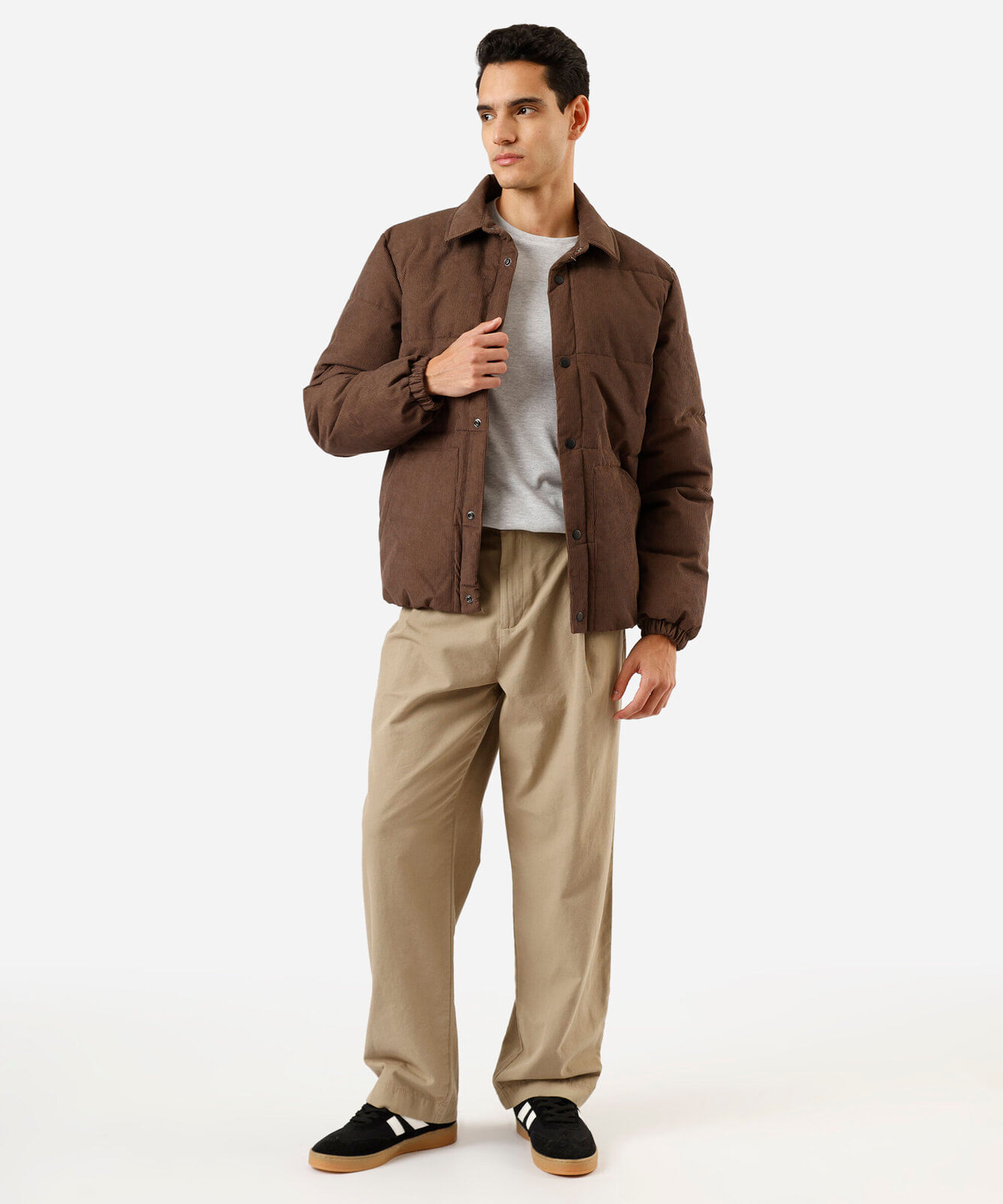 jaqueta puffer masculina de veludo cotelê marrom
