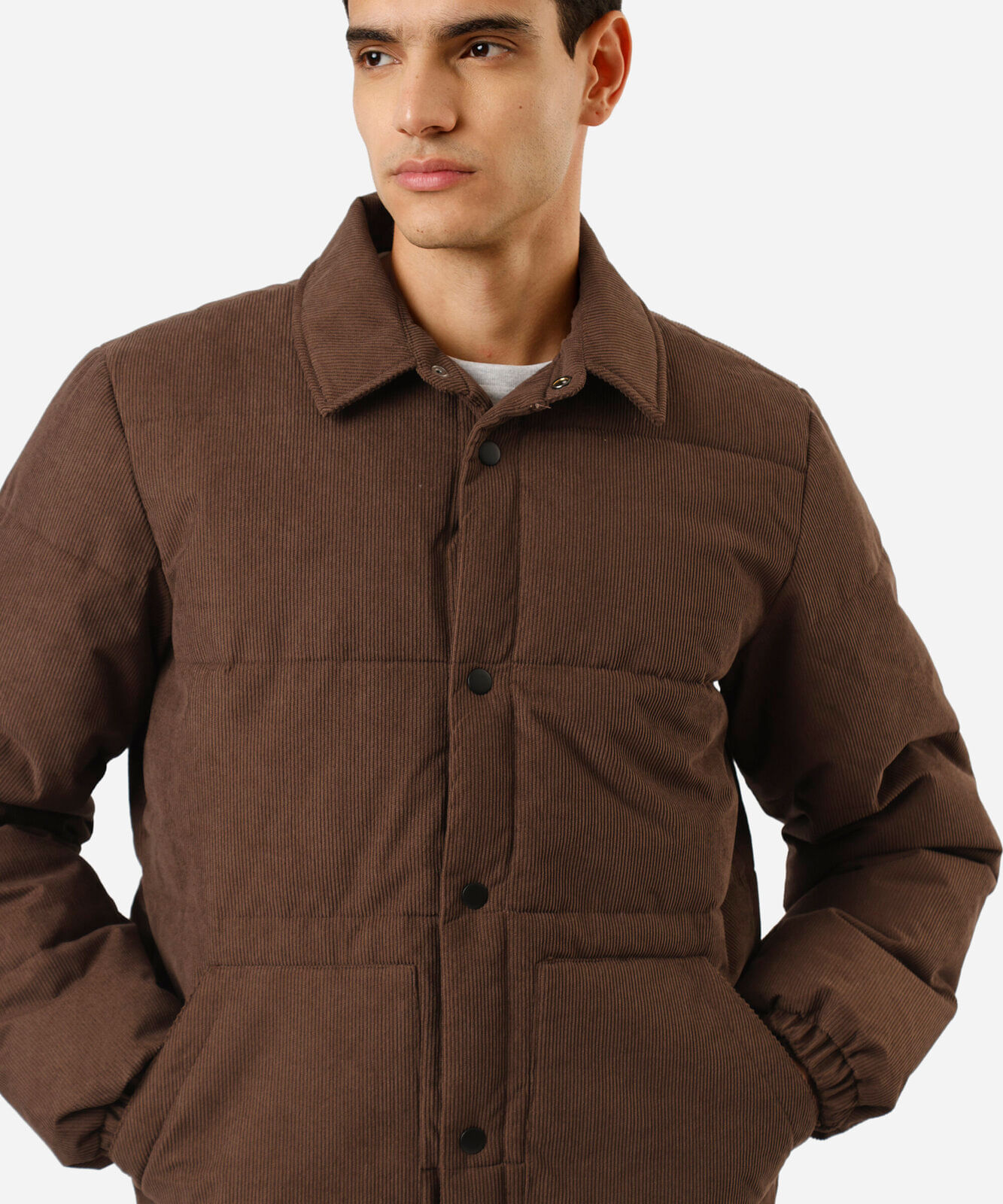 jaqueta puffer masculina de veludo cotelê marrom