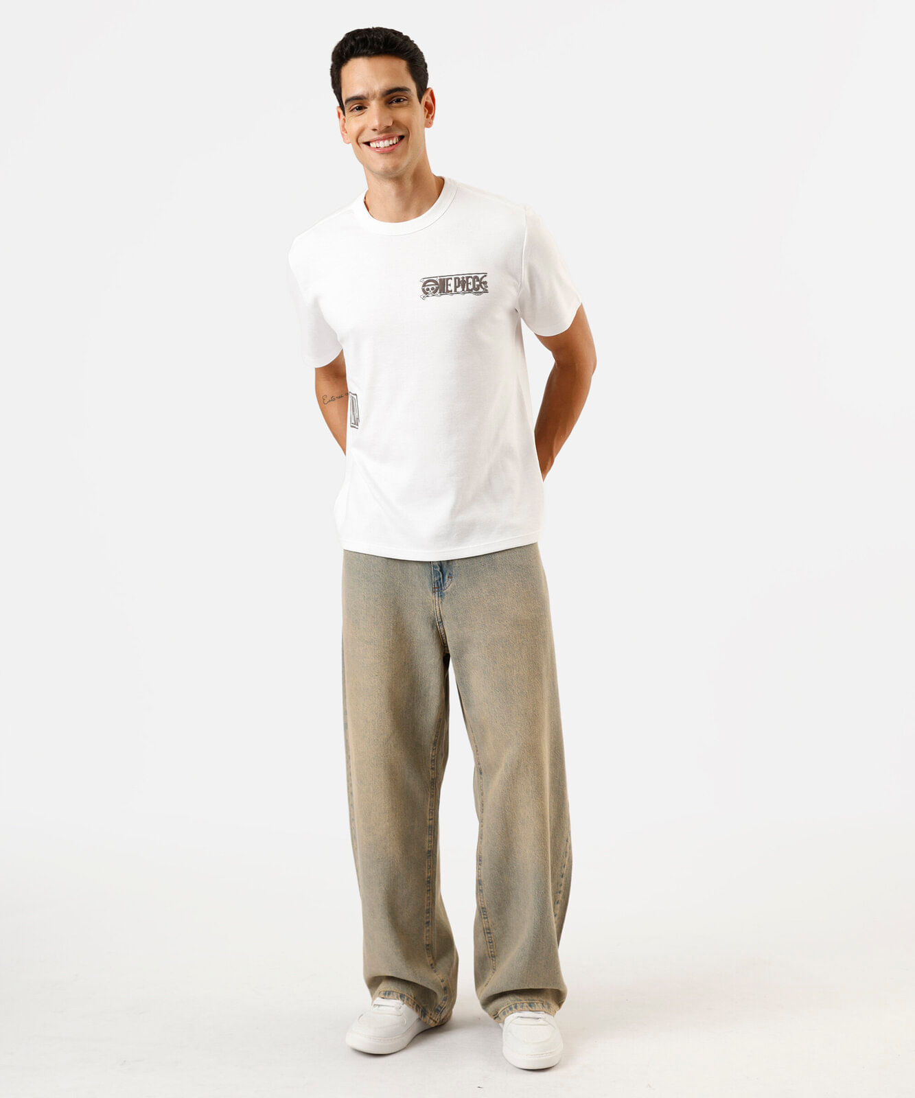 camiseta masculina com algodão manga curta one piece off white