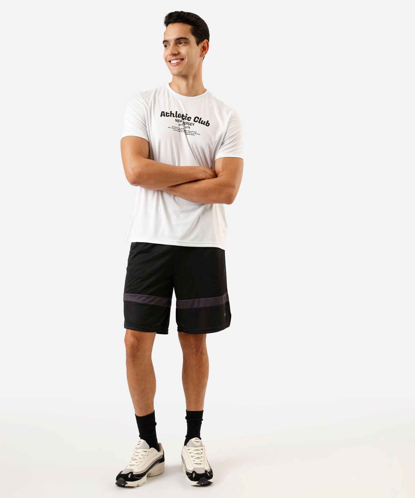bermuda masculina esportiva com recortes texturizada cinza