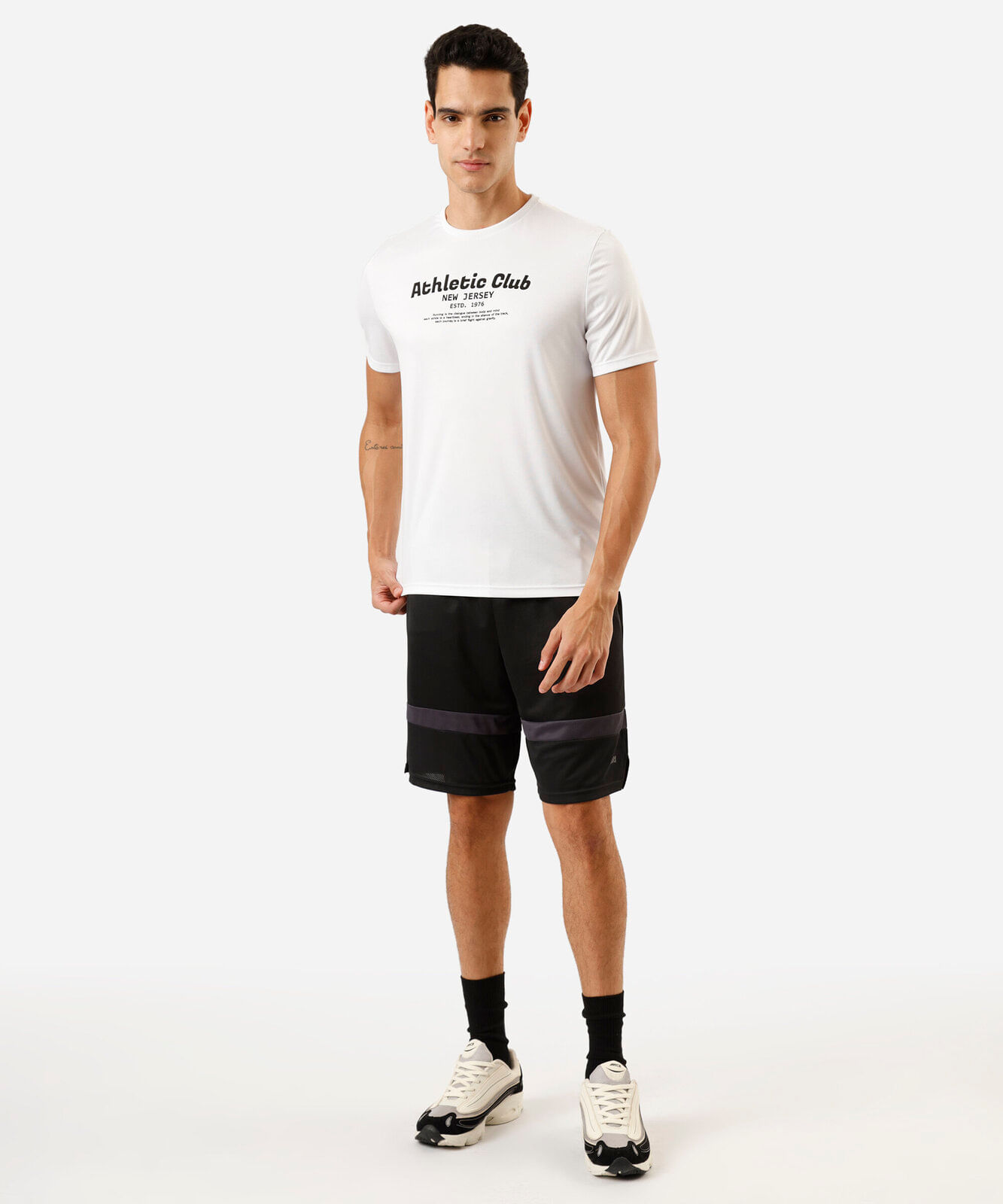 camiseta esportiva masculina manga curta estampada branca