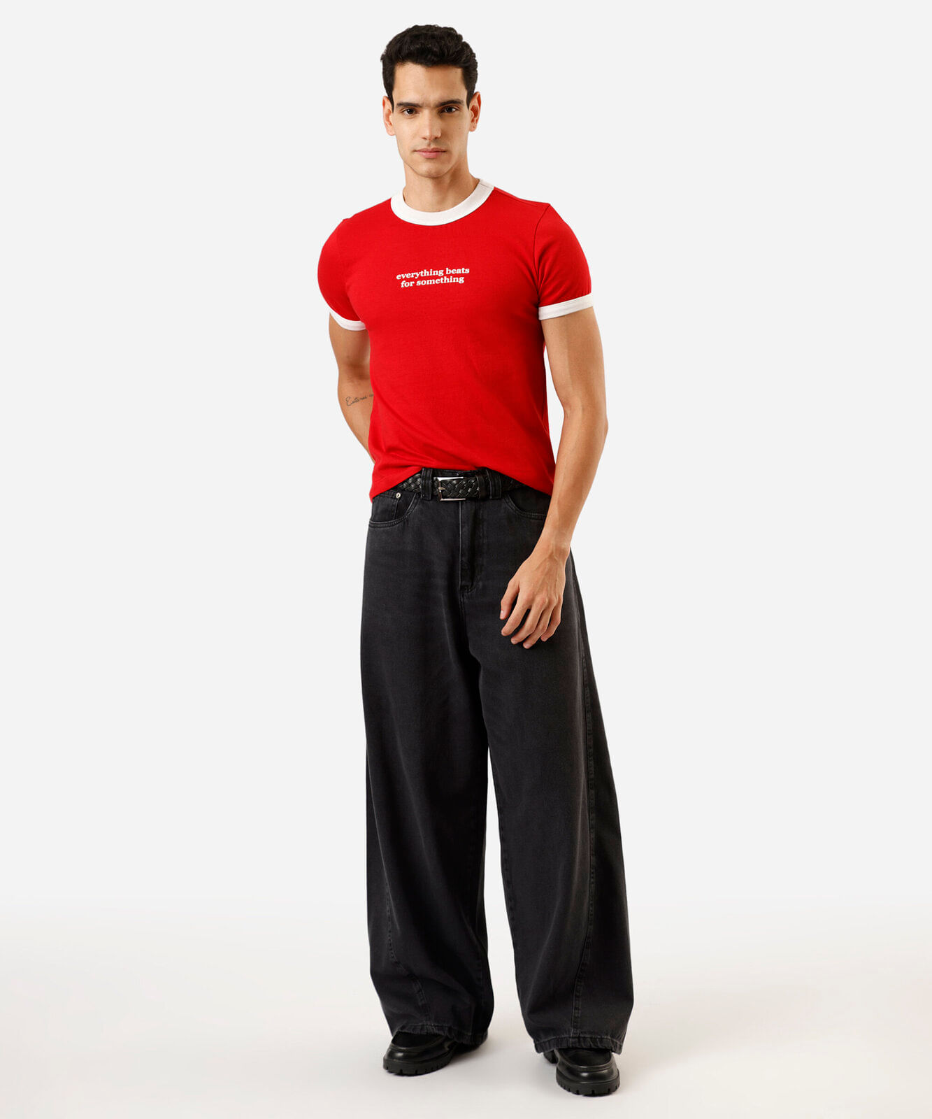 camiseta muscle fit masculina de algodão manga curta estampada vermelha