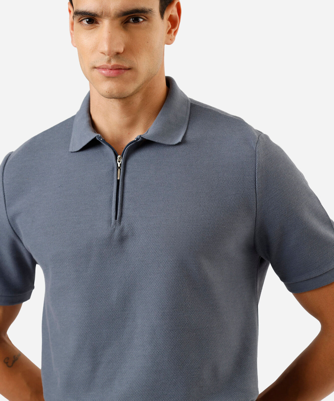 polo masculina em piquet com zíper manga curta azul