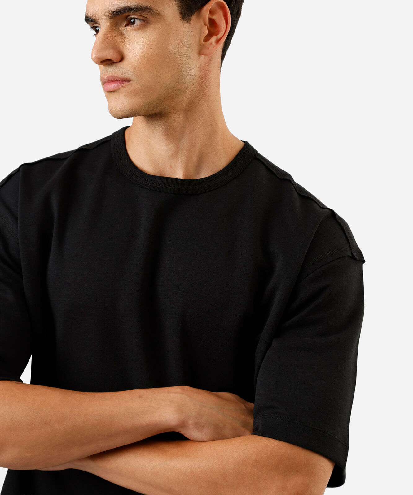 camiseta masculina oversized  com algodão preta
