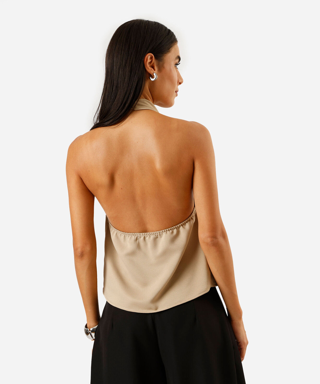 blusa frente única feminina acetinada bege