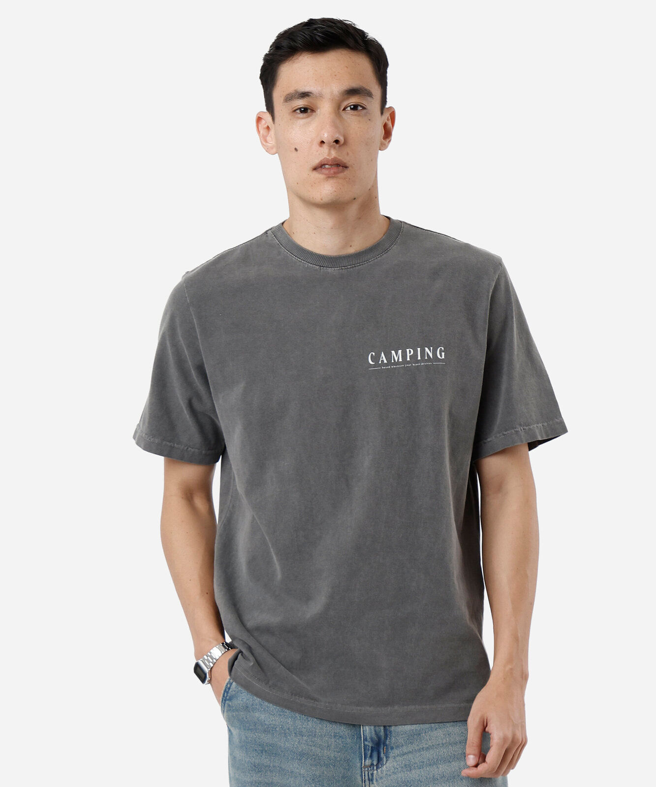 camiseta masculina de algodão estampada estonada cinza