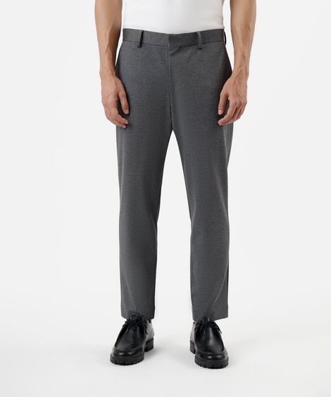 calça chino carrot de alfaiataria masculina cinza