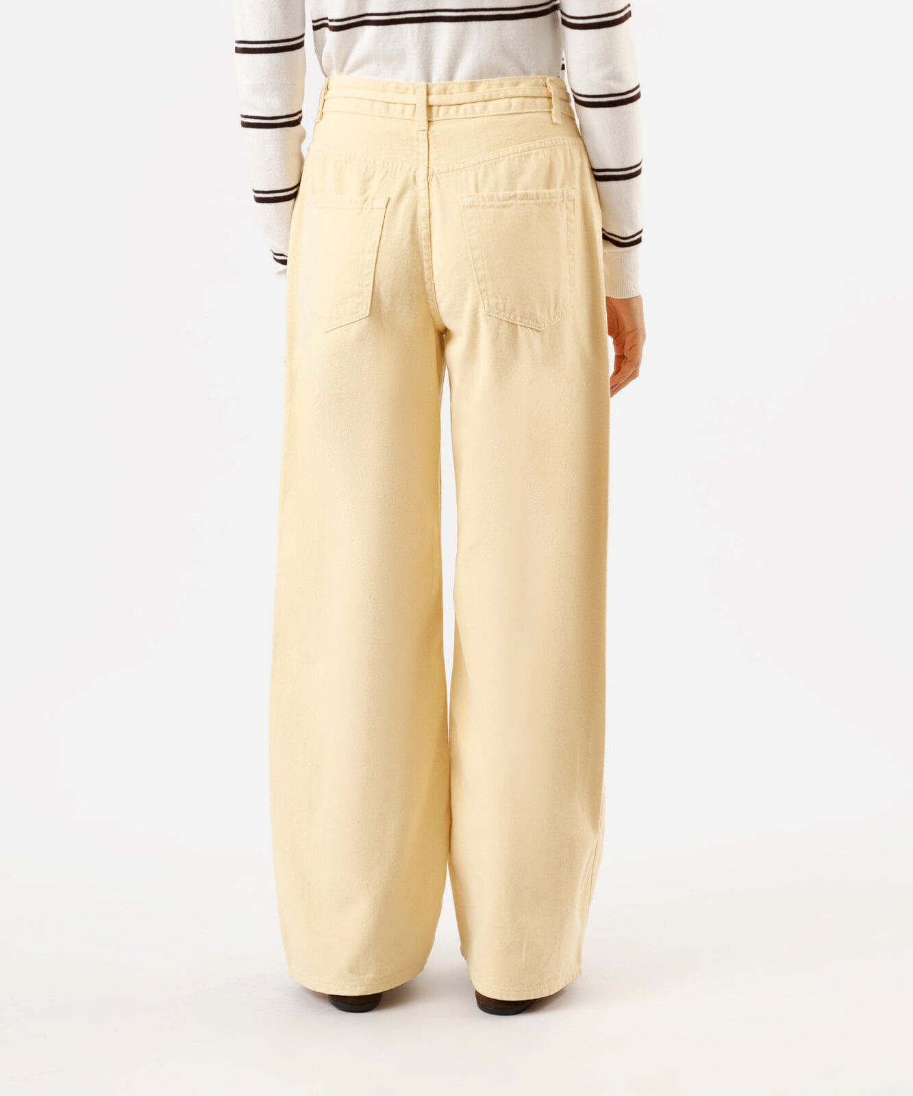 calça reta feminina de sarja oversized amarela