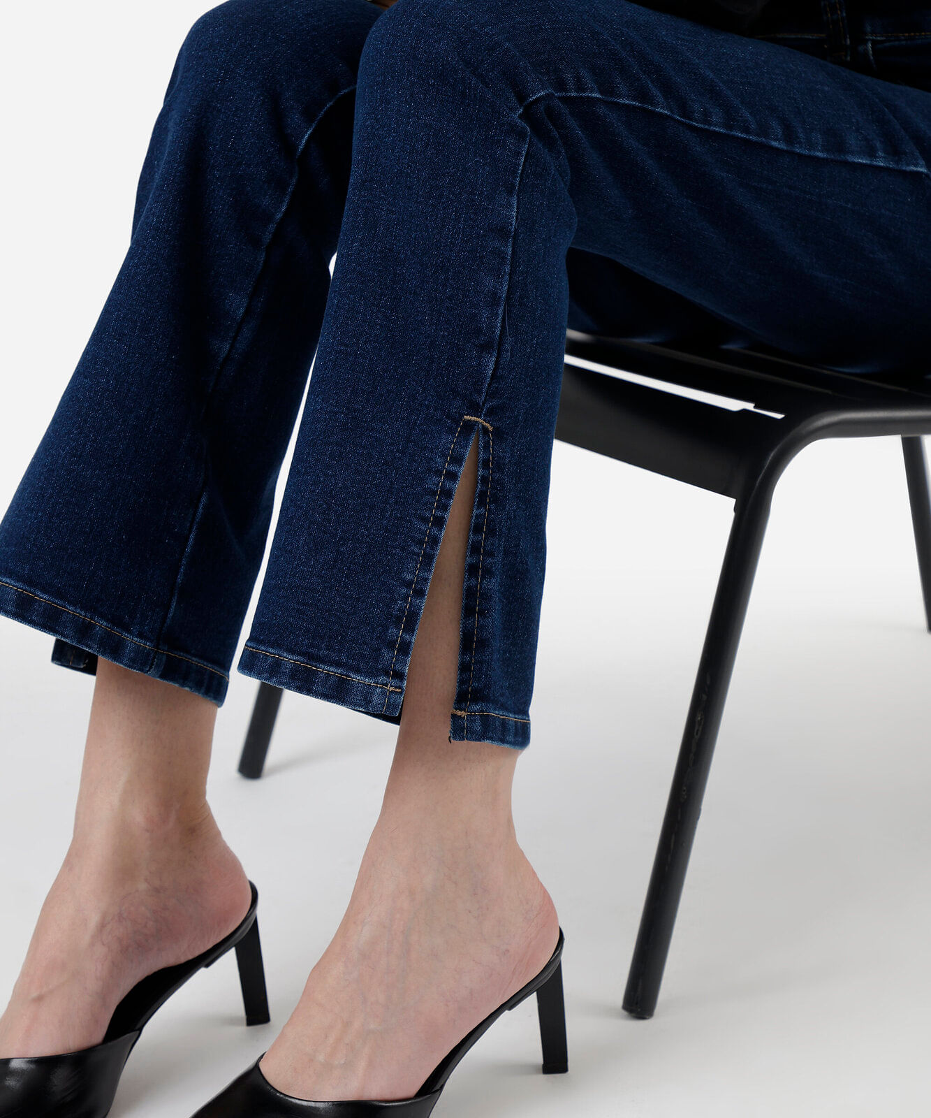 calça reta feminina jeans com fendas sawary azul
