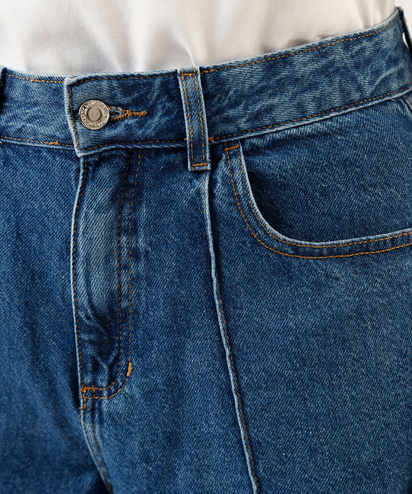 short feminino jeans com nervura cintura alta azul