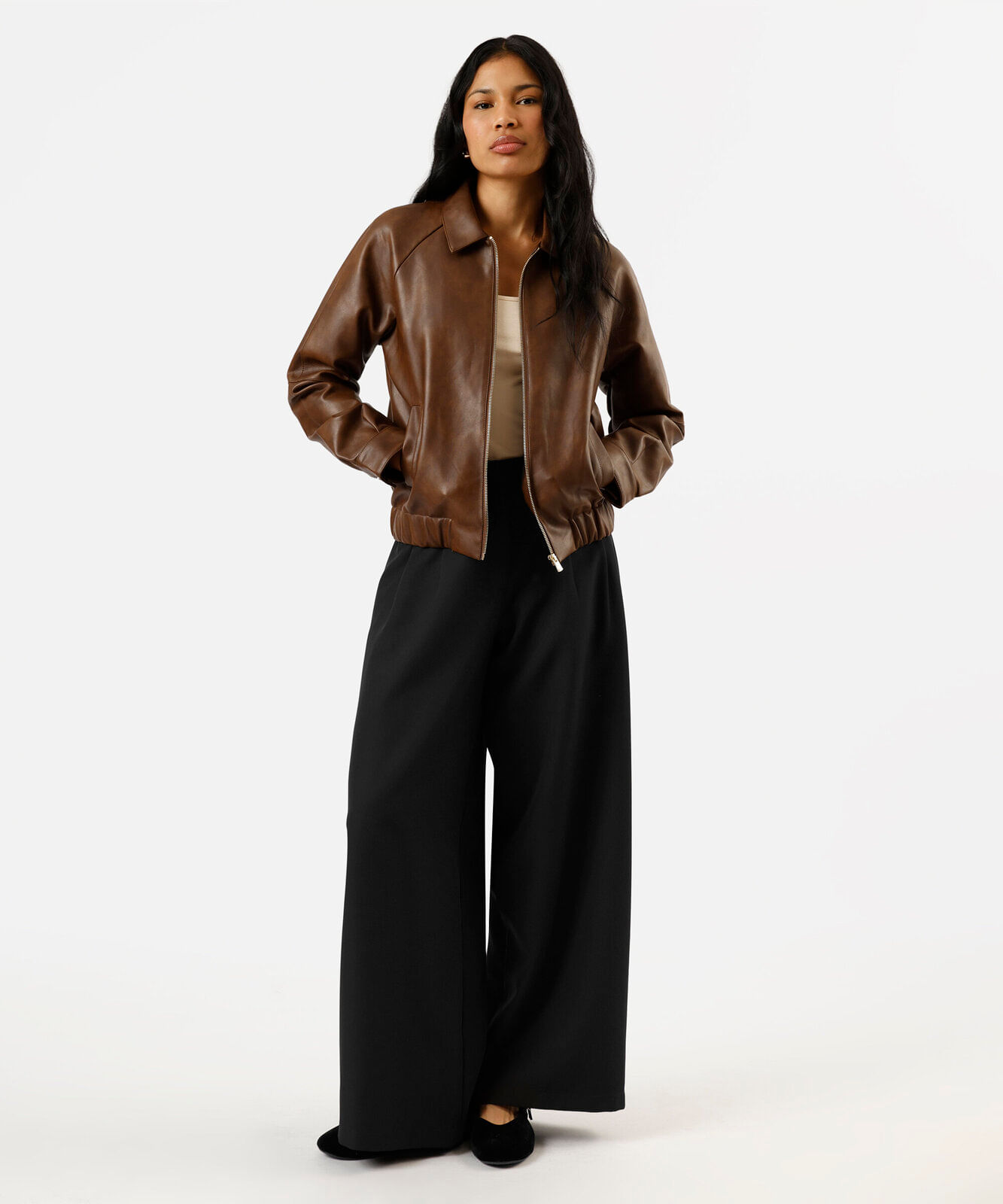 jaqueta bomber feminina de pu com bolsos marrom