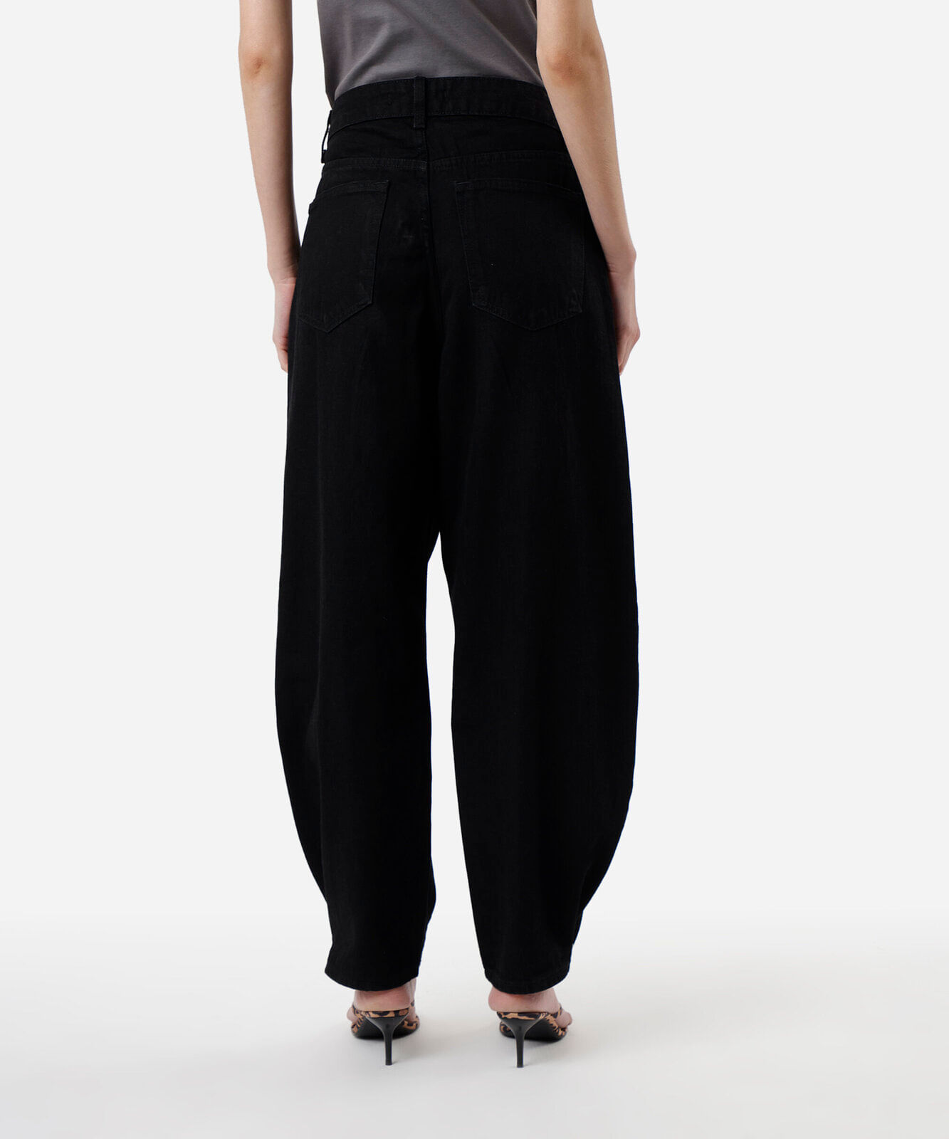 calça balloon feminina jeans cintura média com barra ajustável preta