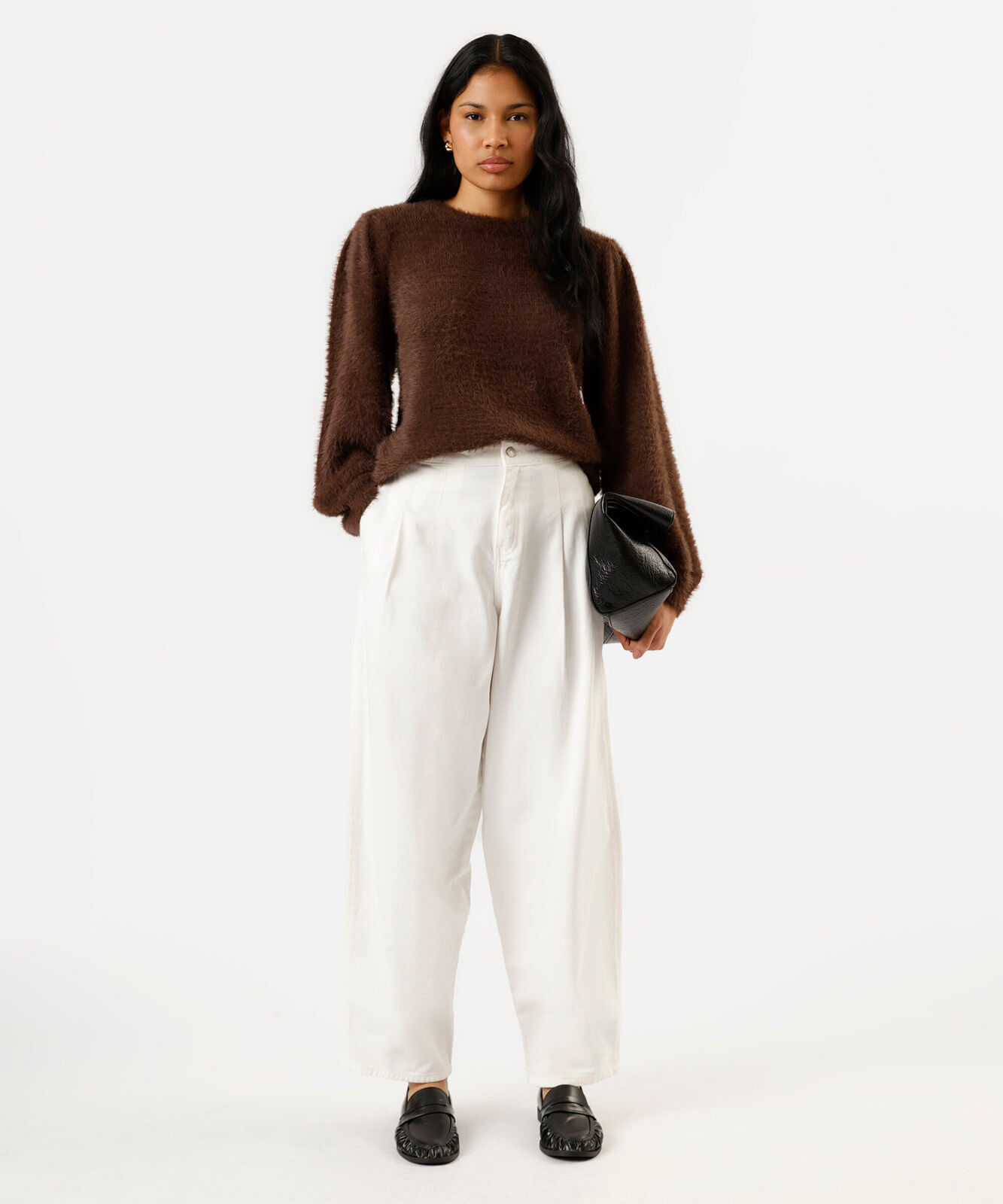 suéter feminino de tricot gola redonda texturizado marrom