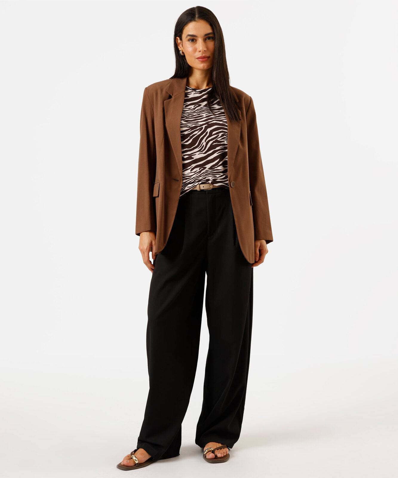blusa feminina de viscose manga curta animal print bege