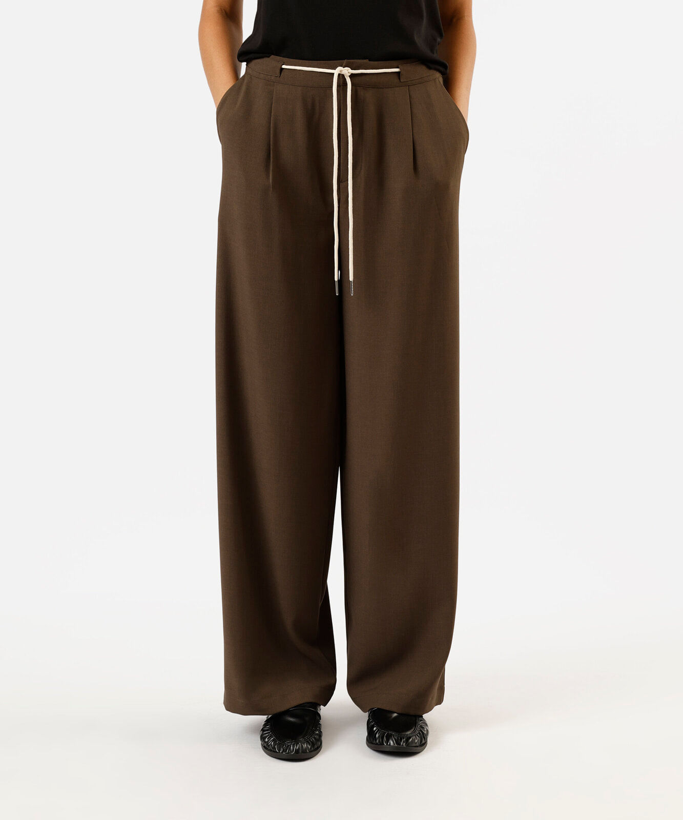 calça wide leg feminina com cordão marrom
