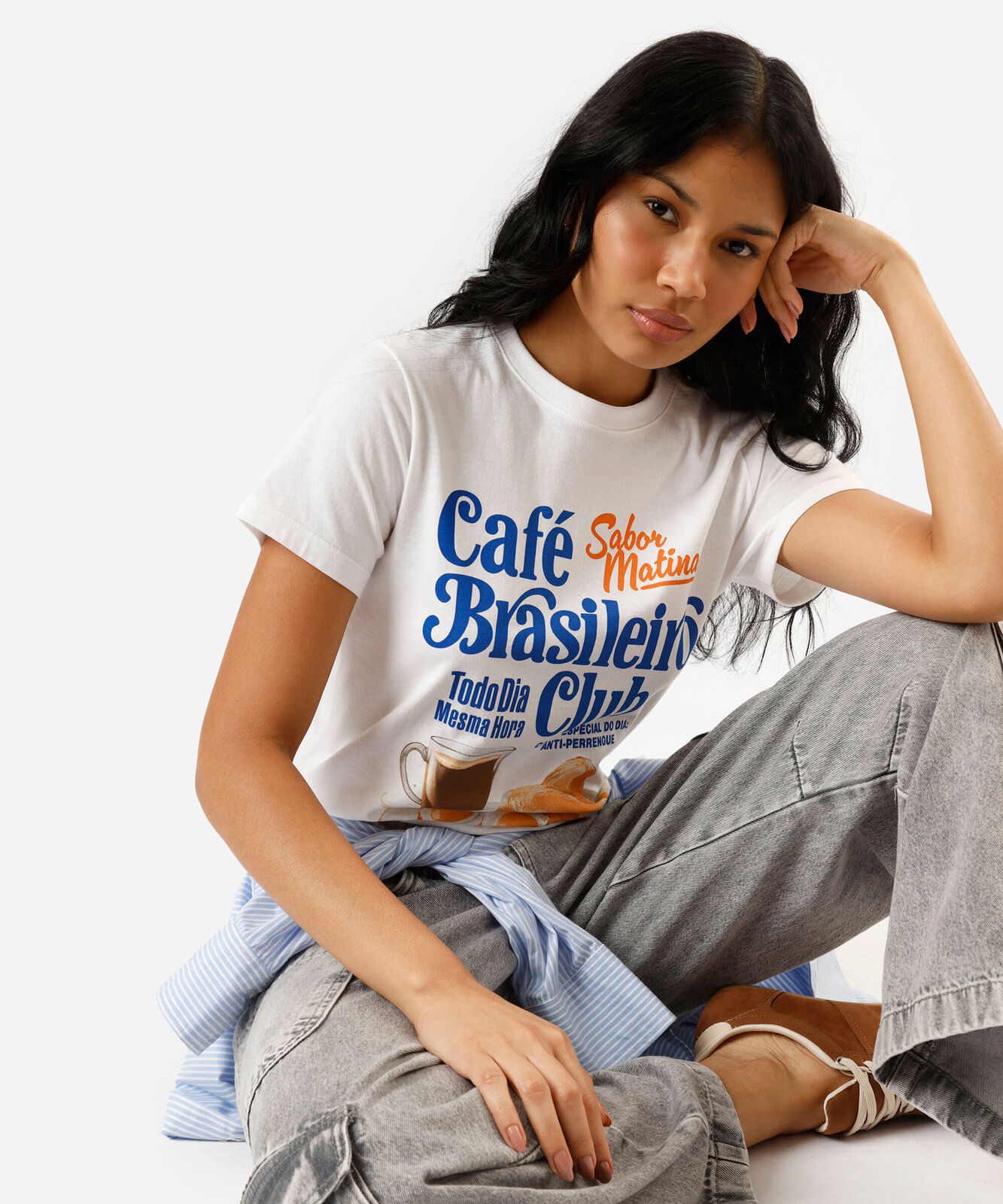 camiseta feminina de algodão manga curta estampada off white