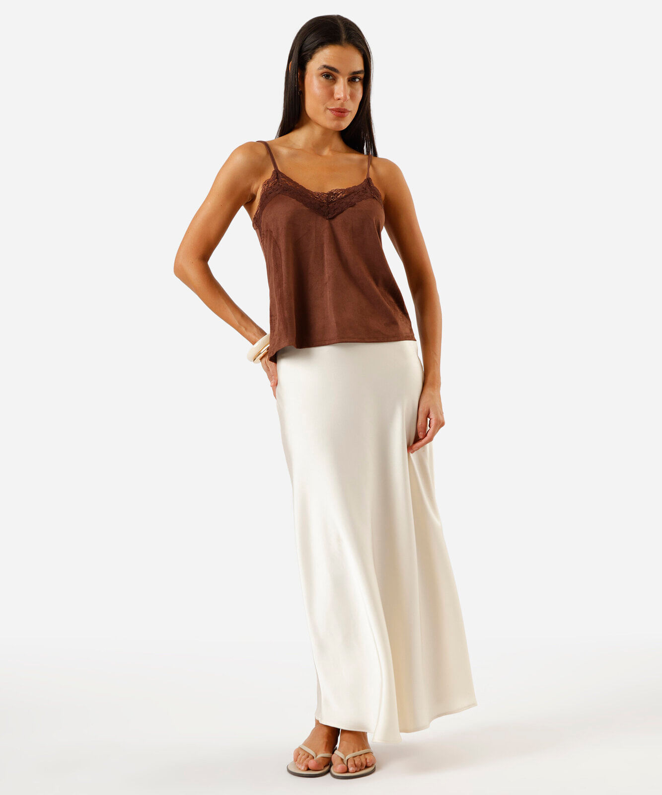 regata feminina de suede com renda marrom