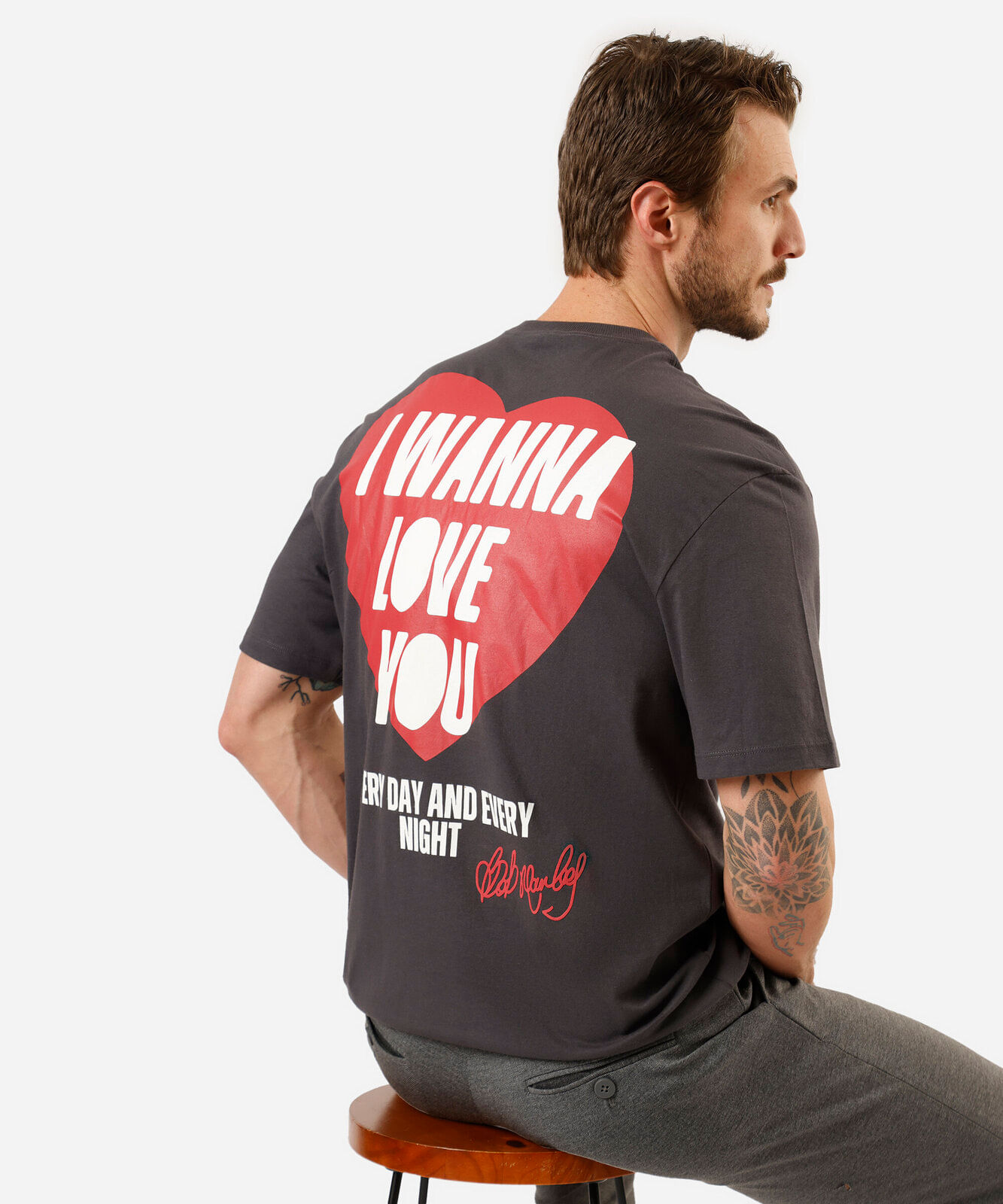 camiseta masculina i wanna love you cinza