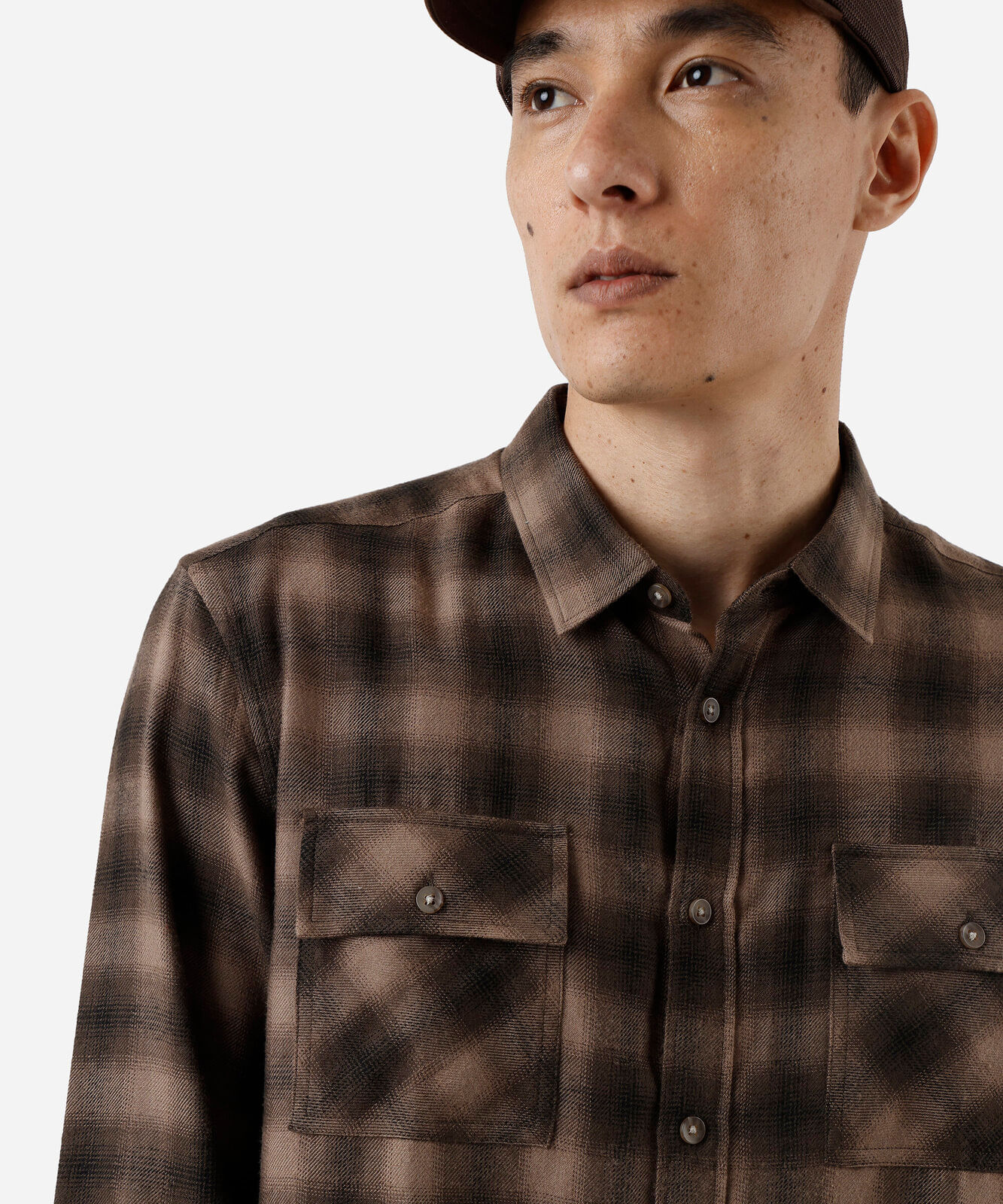 camisa masculina com viscose manga longa xadrez marrom