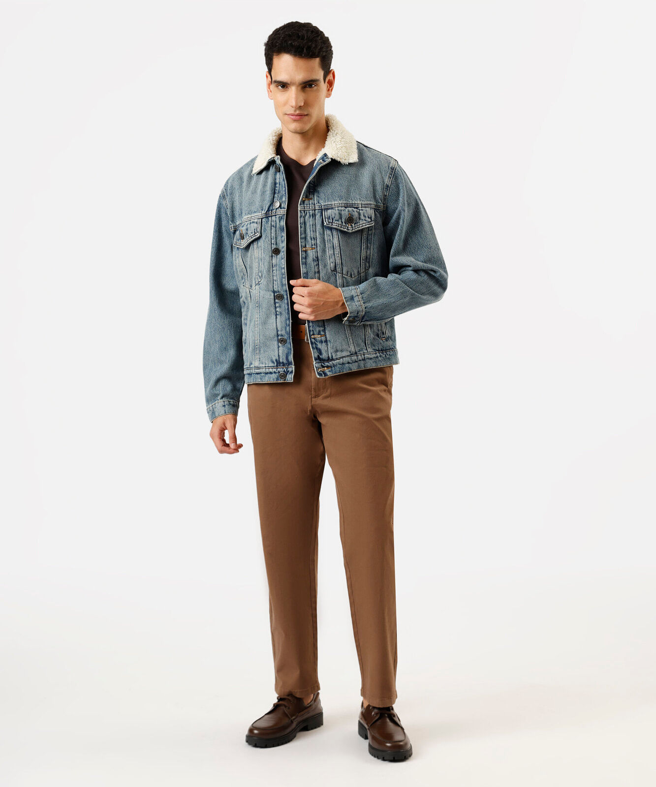 jaqueta masculina jeans com gola em sherpa azul