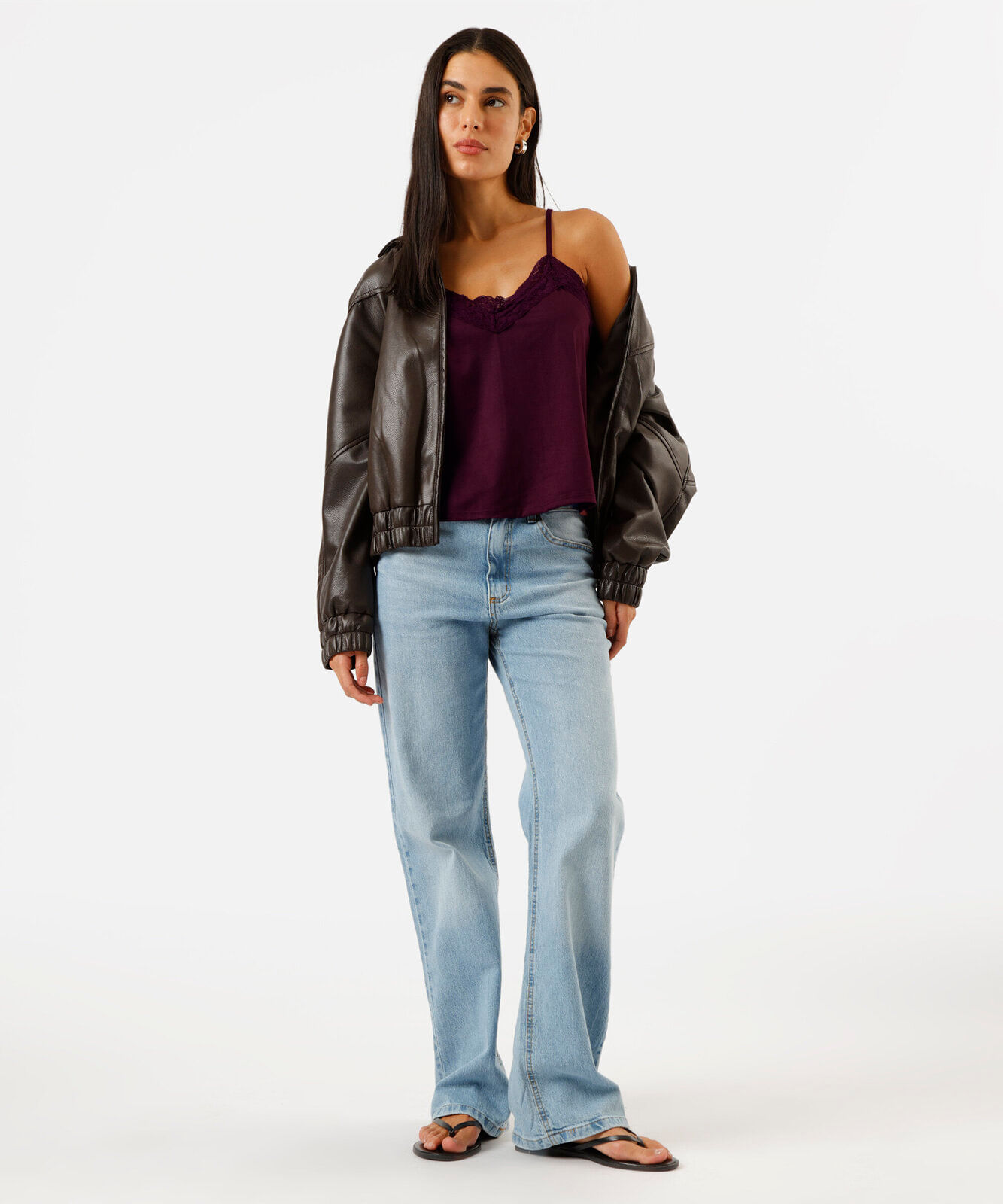 regata feminina de suede com renda vinho
