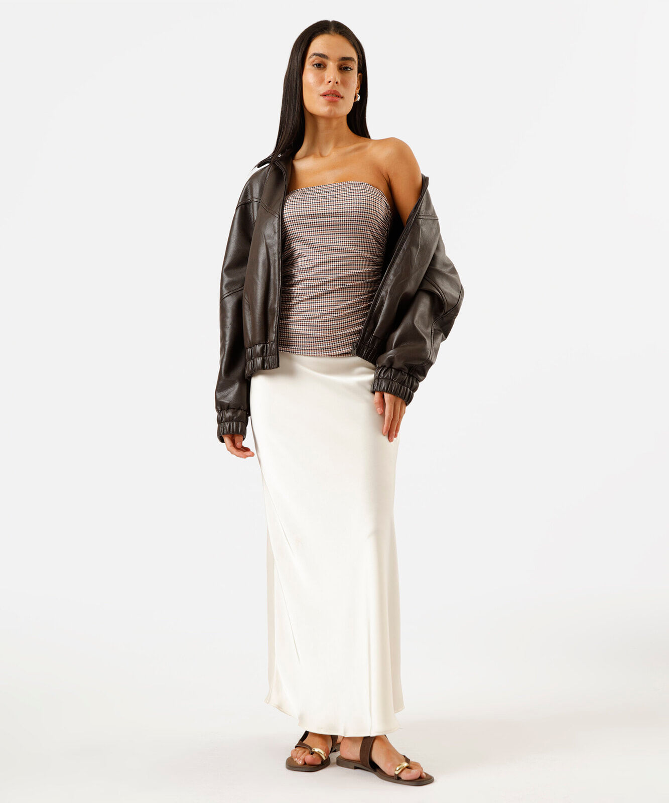 blusa sem alça feminina franzida xadrez bege