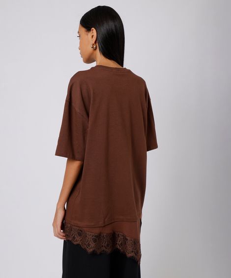 camiseta alongada feminina de algodão com renda mindset marrom