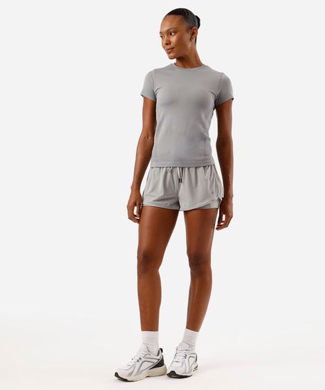 camiseta esportiva feminina de poliamida sem costura cinza