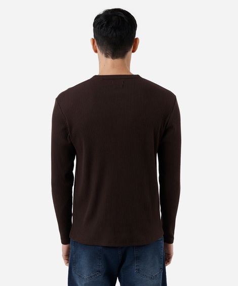 camiseta masculina canelada marrom