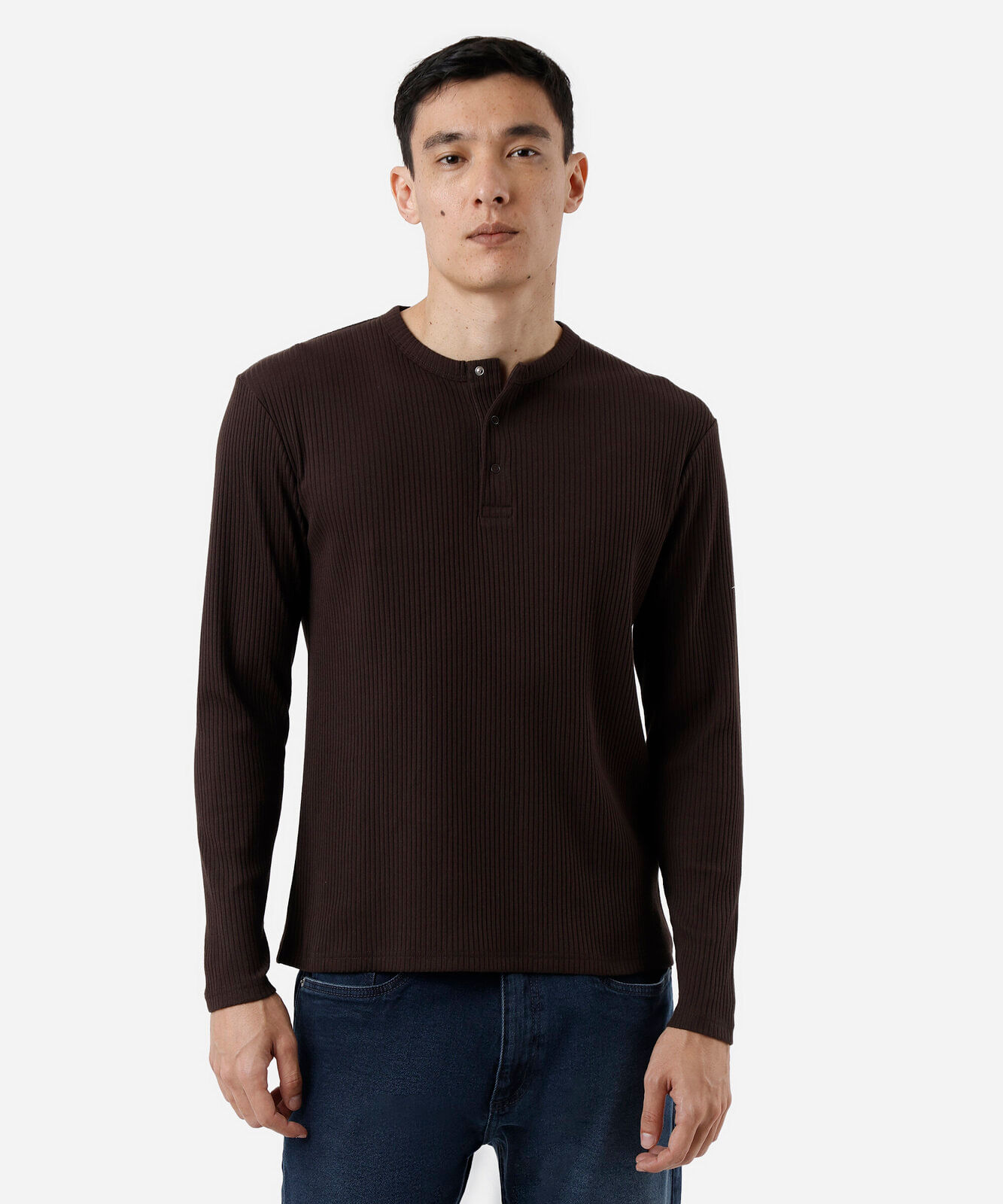 camiseta masculina canelada marrom