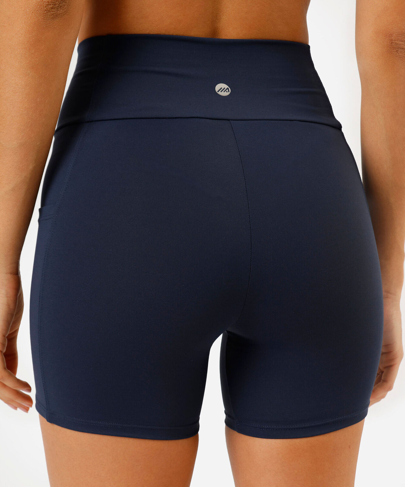 bermuda feminina esportiva com nervura azul
