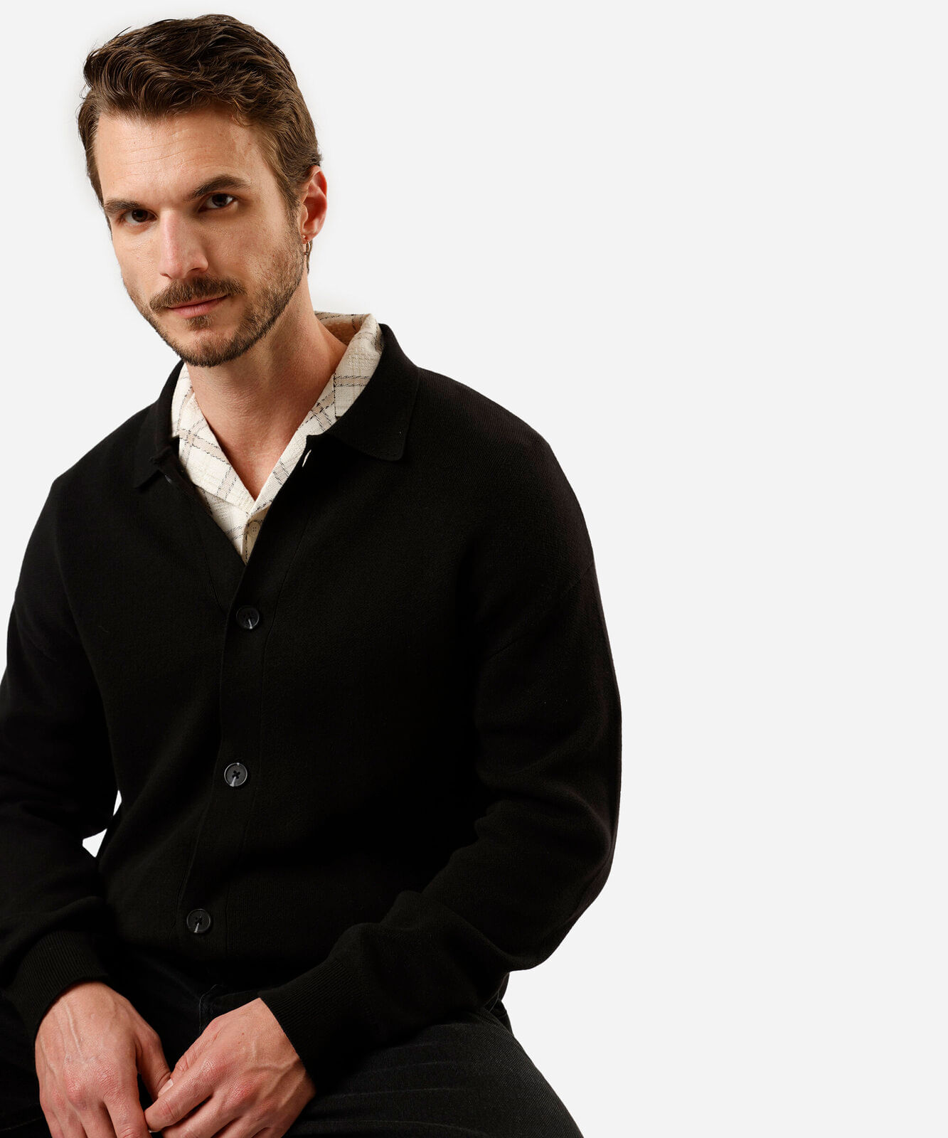 cardigan masculino de tricot com gola preto