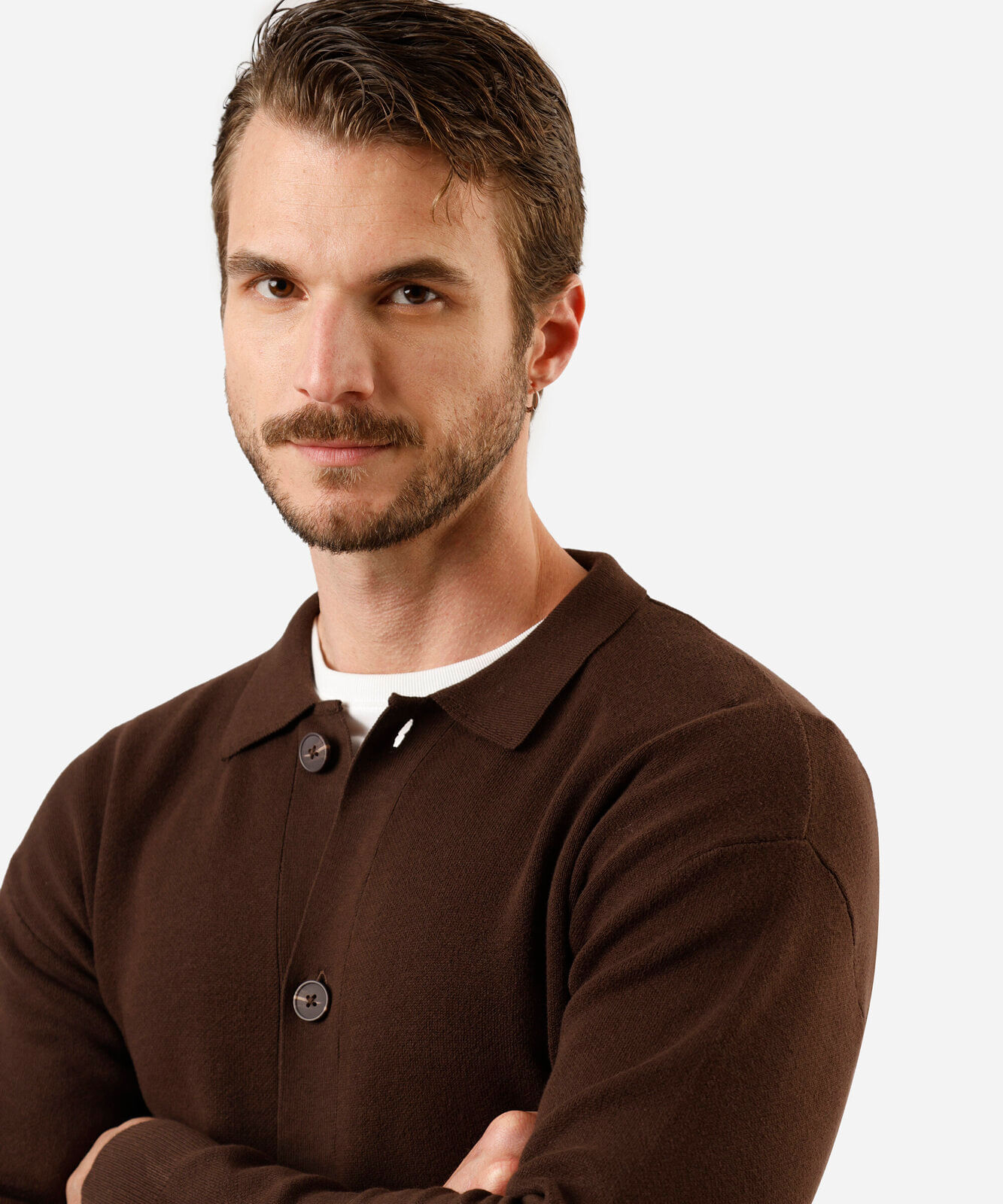 cardigan masculino de tricot com gola marrom