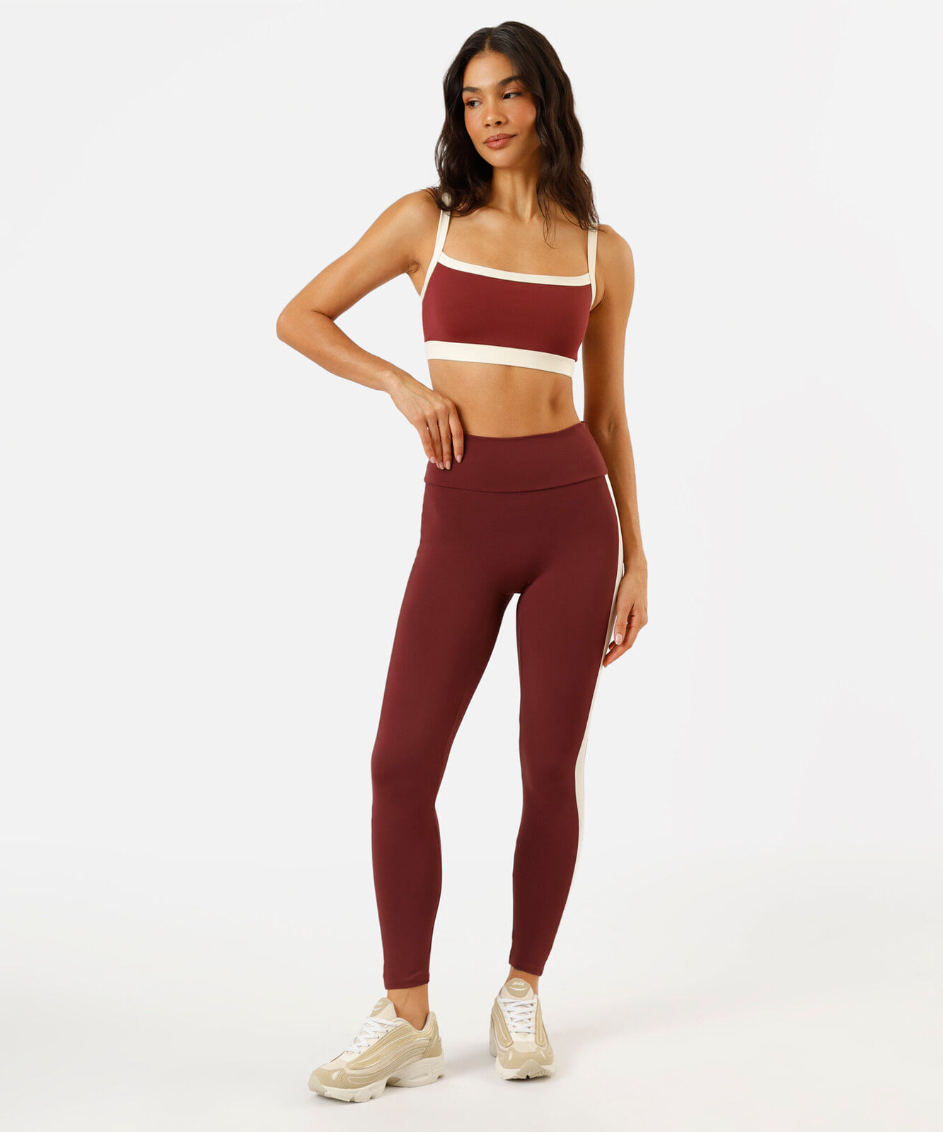 calça legging esportiva feminina com recorte vinho