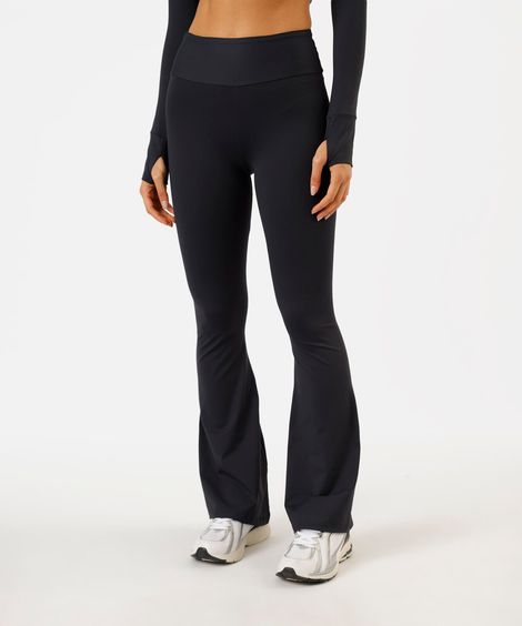 calça legging flare esportiva feminina de poliamida preta