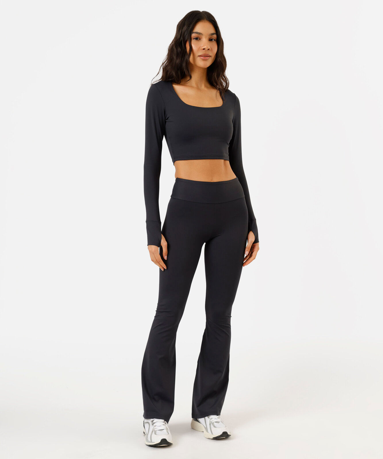 blusa cropped esportiva feminina de poliamida manga longa preta
