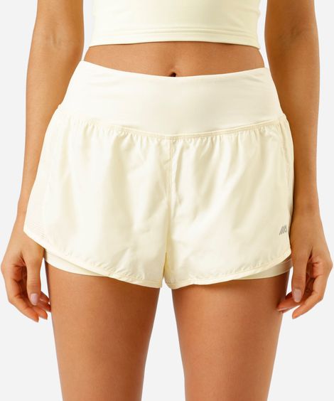 short running com forro e bolso esportivo amarelo