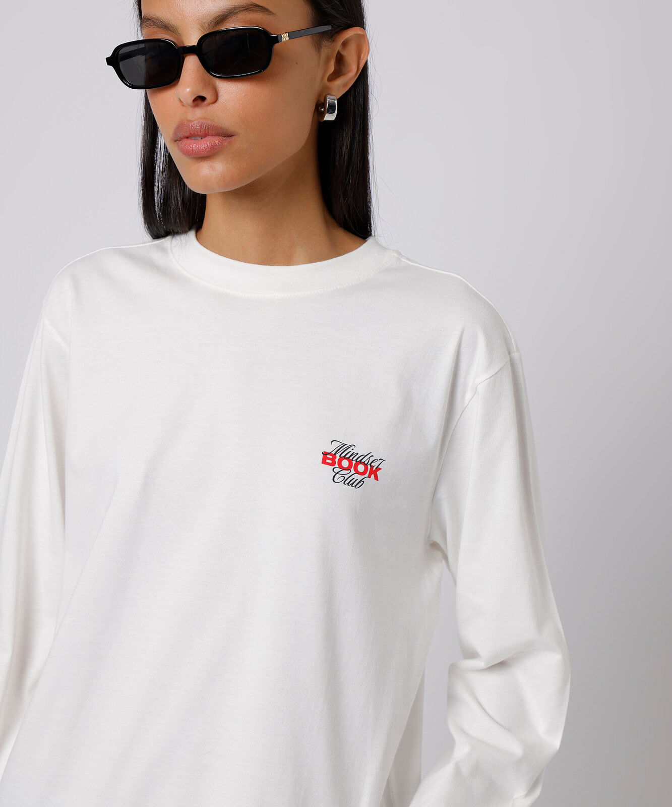 camiseta feminina de algodão manga longa estampada mindset off white
