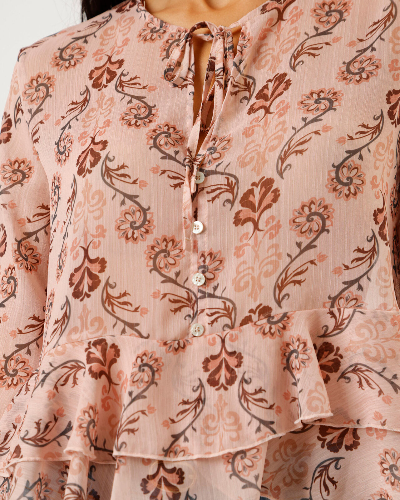 bata feminina manga longa com babados floral bege