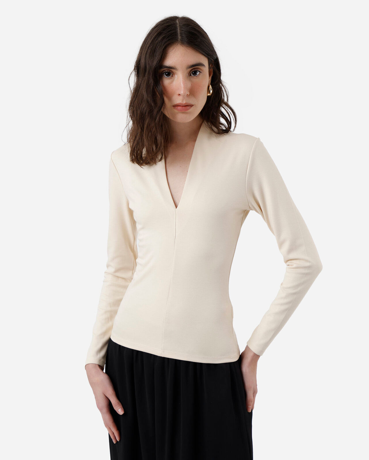 blusa feminina com viscose decote v manga longa bege